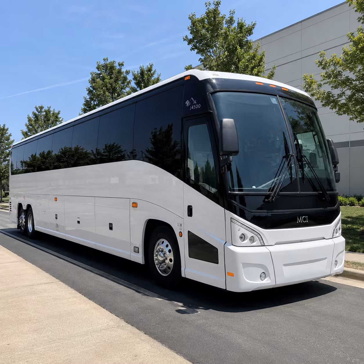 daily commuter shuttle buses along us 101 and sir francis drake