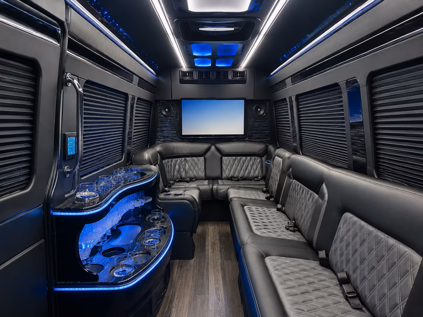 group transportation in san rafael for youth sports teams and tournament travel