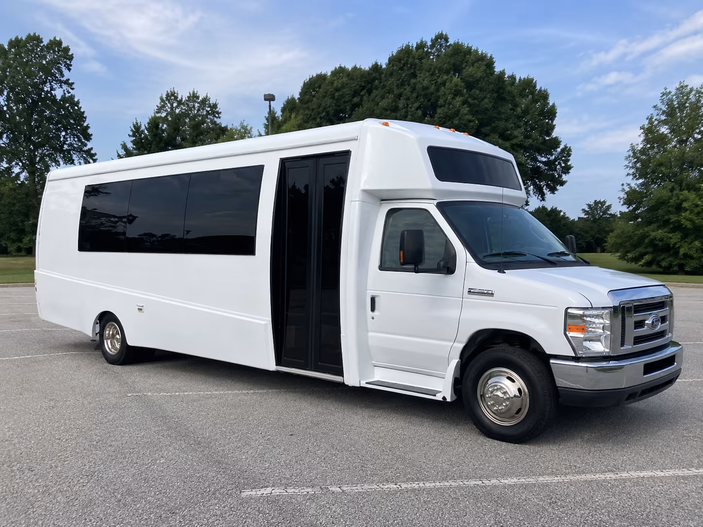 san rafael 18 passenger party bus
