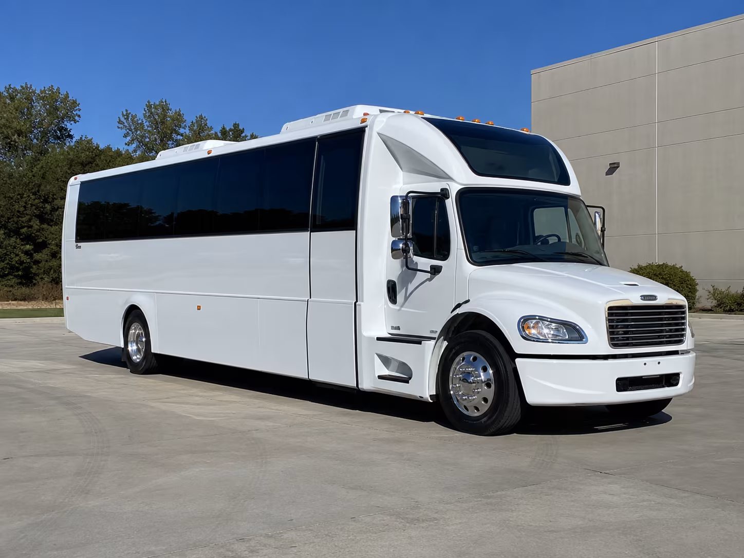 san rafael 28 passenger party bus